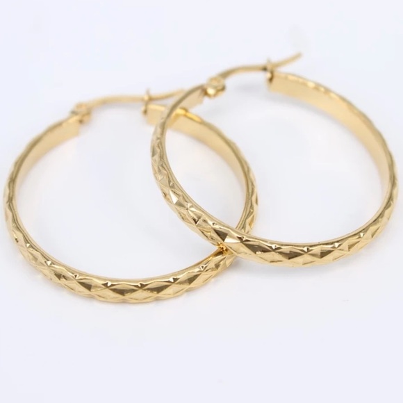 Jewelry - NEW 18K Yellow Gold Hoop Earrings